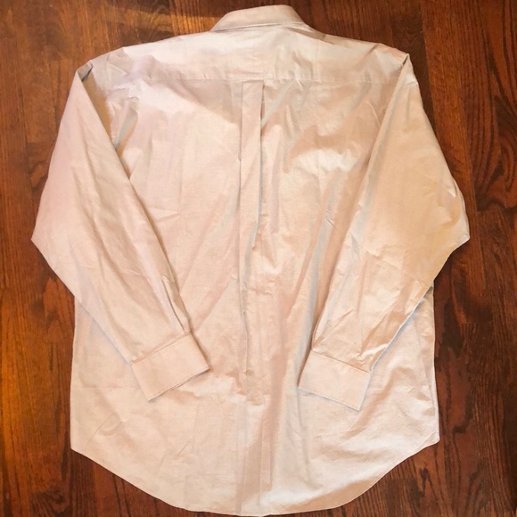 Men’s Vineyard Vines button-down shirt. - Picture 6 of 6